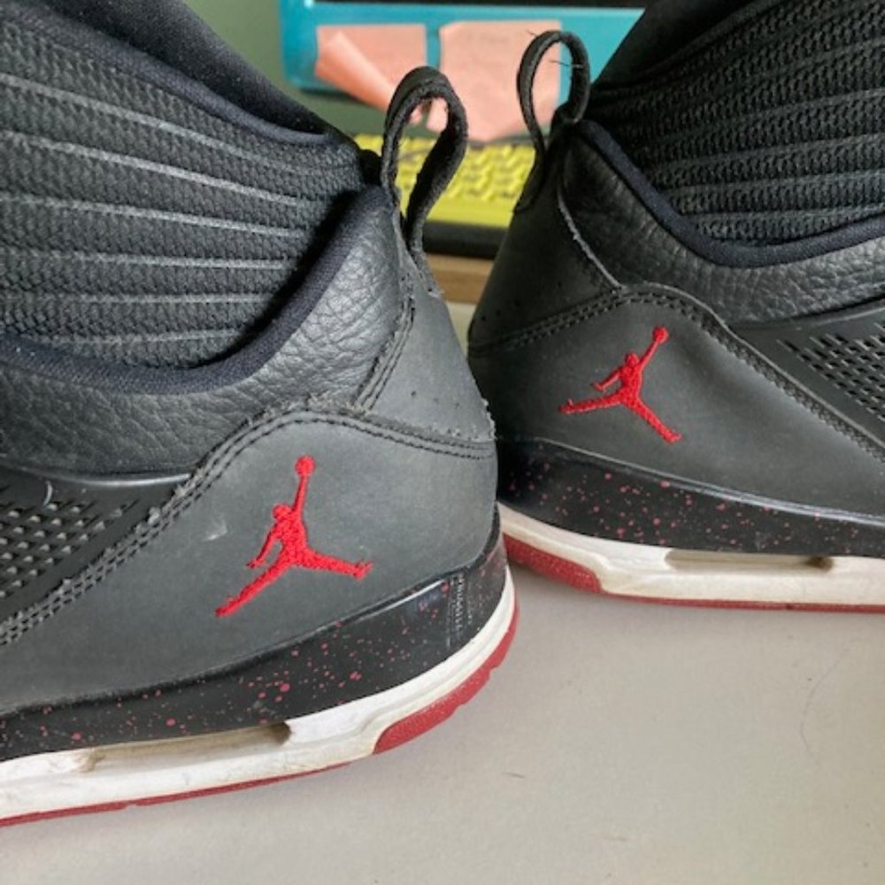 NIKE AIR JORDAN "HIGH" HIGH TOPS  used vg